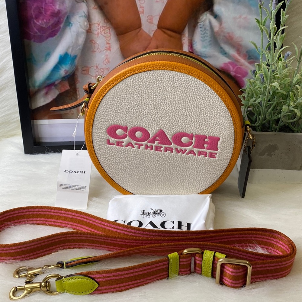 Coach Kia Circle crossbody